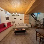 Kansoneta-traditional Mansion In Gastouri Village Feriehus *