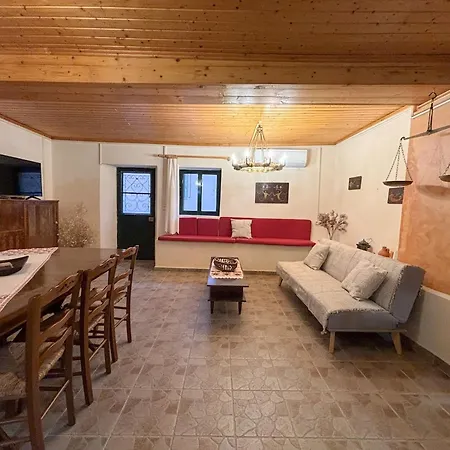 Nyaraló Kansoneta-traditional Mansion In Gastouri Village Gasztúri