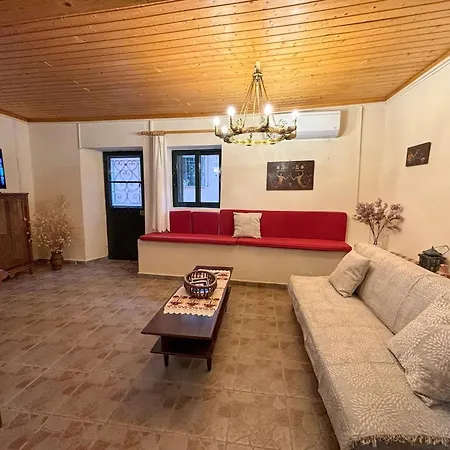 Kansoneta-traditional Mansion In Gastouri Village *