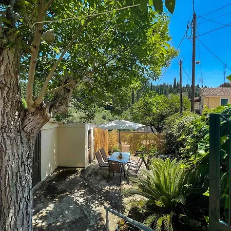 Kansoneta-traditional Mansion In Gastouri Village Vakantiehuis *