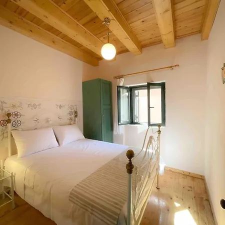 Kansoneta-traditional Mansion In Gastouri Village Vakantiehuis *