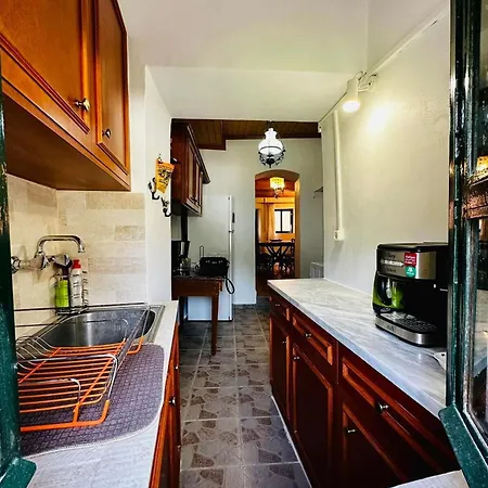 Kansoneta-traditional Mansion In Gastouri Village Holiday home