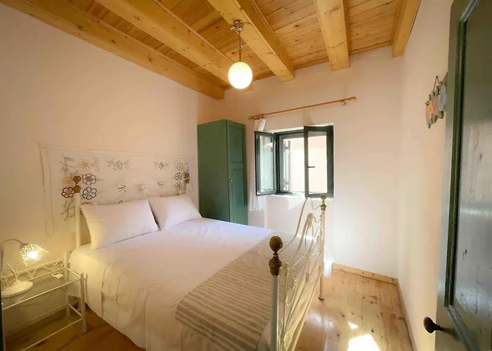 Kansoneta-traditional Mansion In Gastouri Village بيت للعطل *