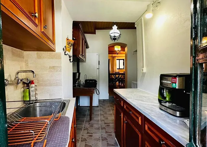 Kansoneta-traditional Mansion In Gastouri Village بيت للعطل
